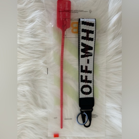 Off-White Accessories - Authentic New In Bag Off - White By Virgil Abloh Keychain Lanyard White/ Black